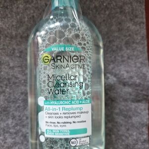 Garnier SkinActive Micellar Cleansing Water with Hyaluronic Acid